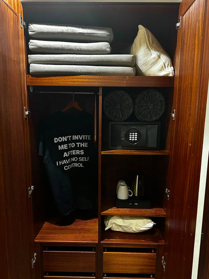 DON'T INVITE ME TO THE AFTERS. I HAVE NO SELF CONTROL